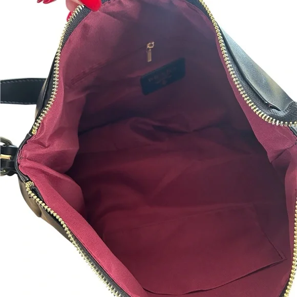 Black Leather Shoulder Bag - Picture 8 of 14